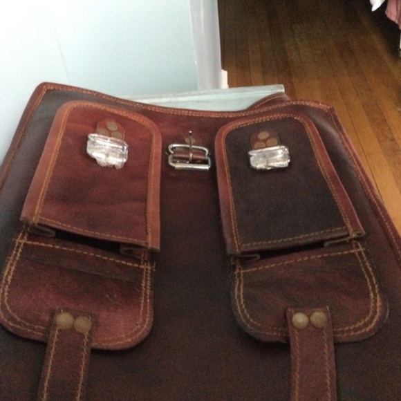 Handmade World Brown Vintage Leather Backpack - Picture 13 of 16
